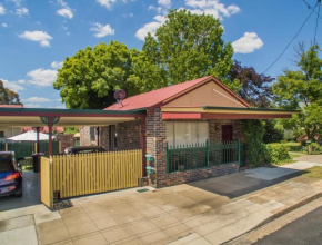 Central Armidale 2-Bedroom Apartment, Armidale